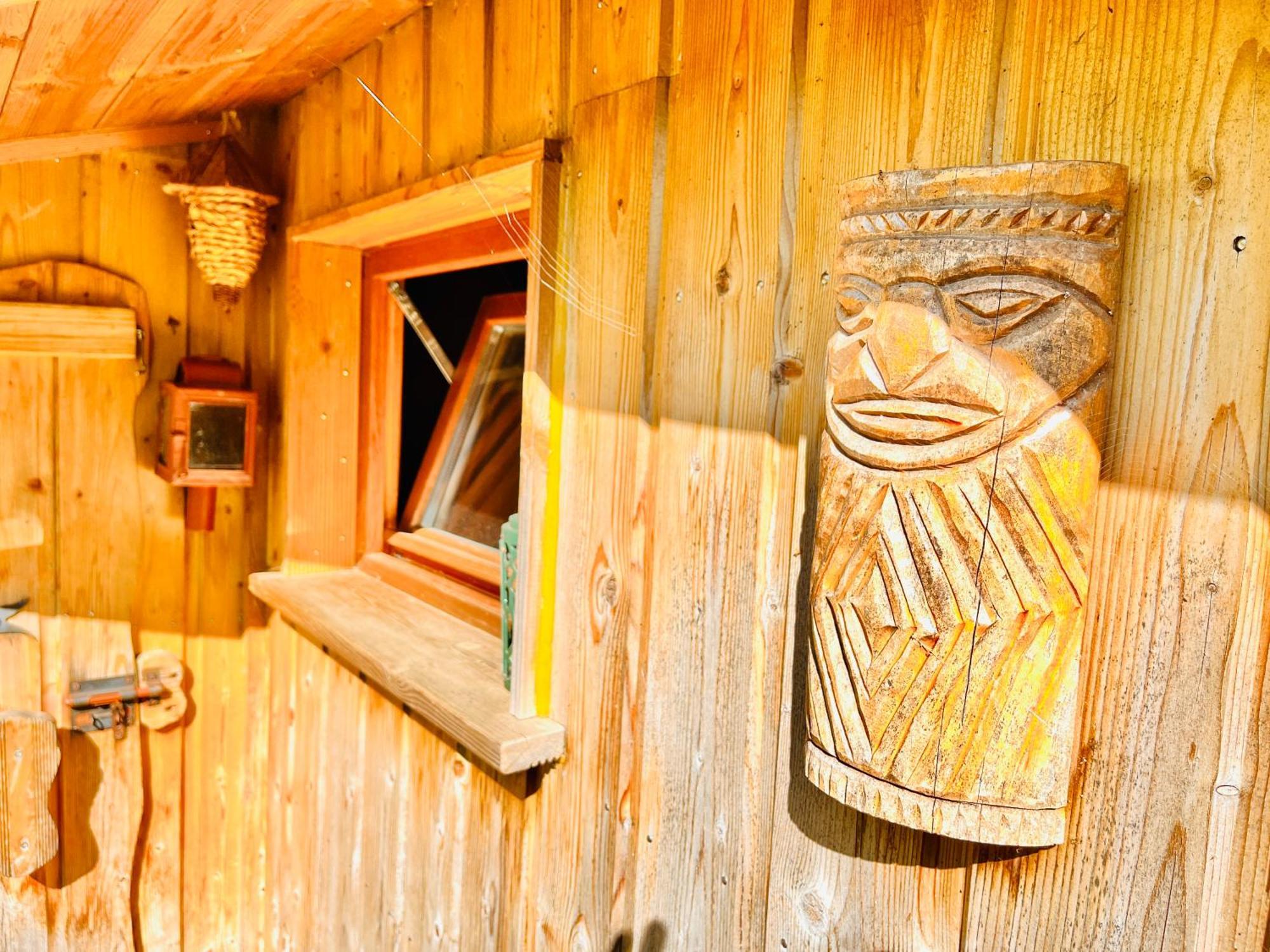 La Cabane Perchee Du Trappeur Écrainville Exteriör bild